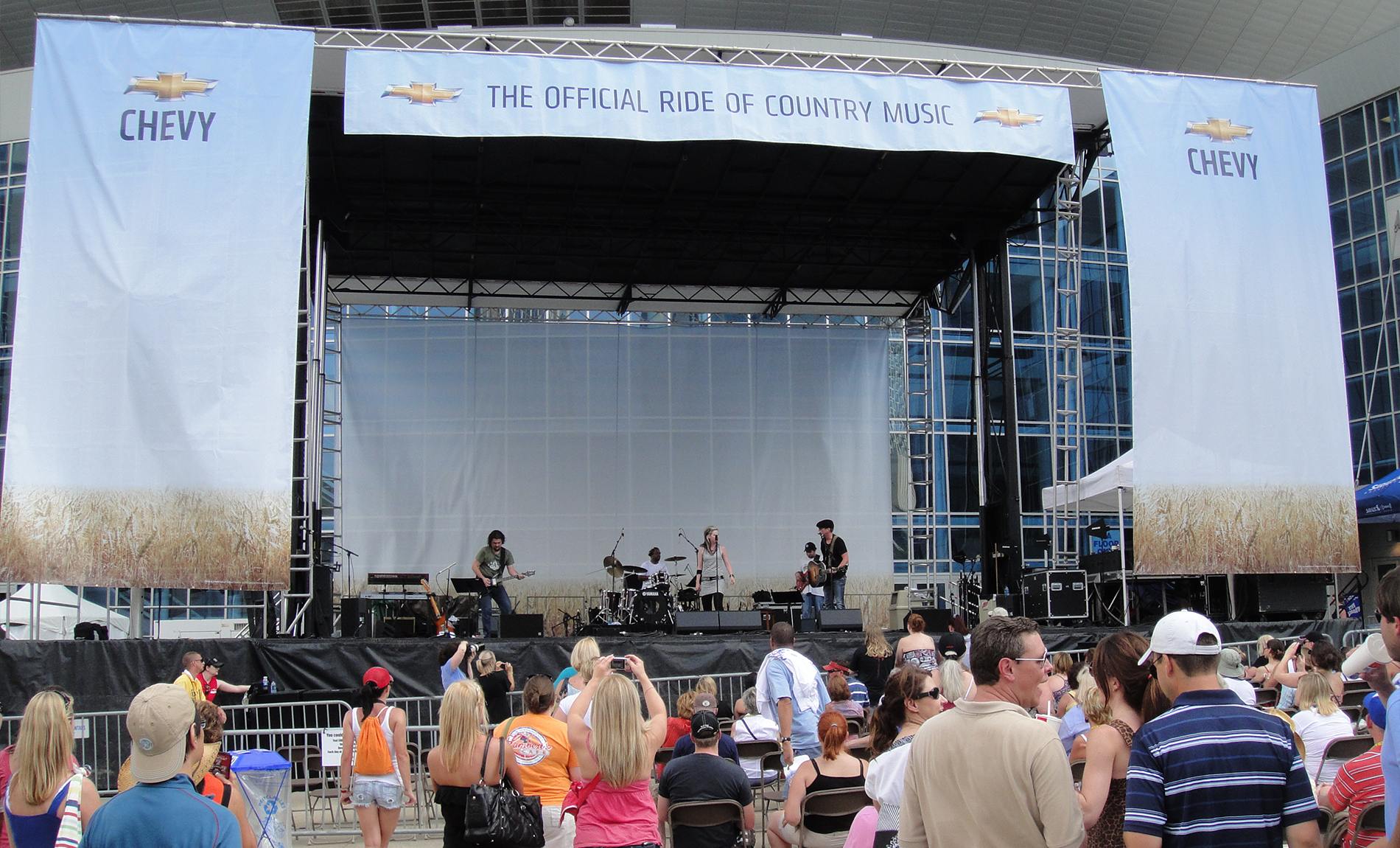 mobile stage network